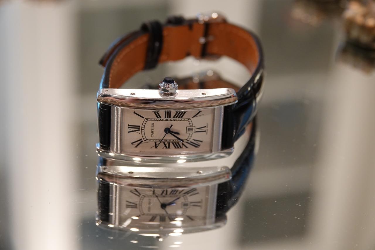 Cartier Tank Américaine 18K bílé zlato automatický datum stříbrný římský ciferník, 2490 — 1 z 15