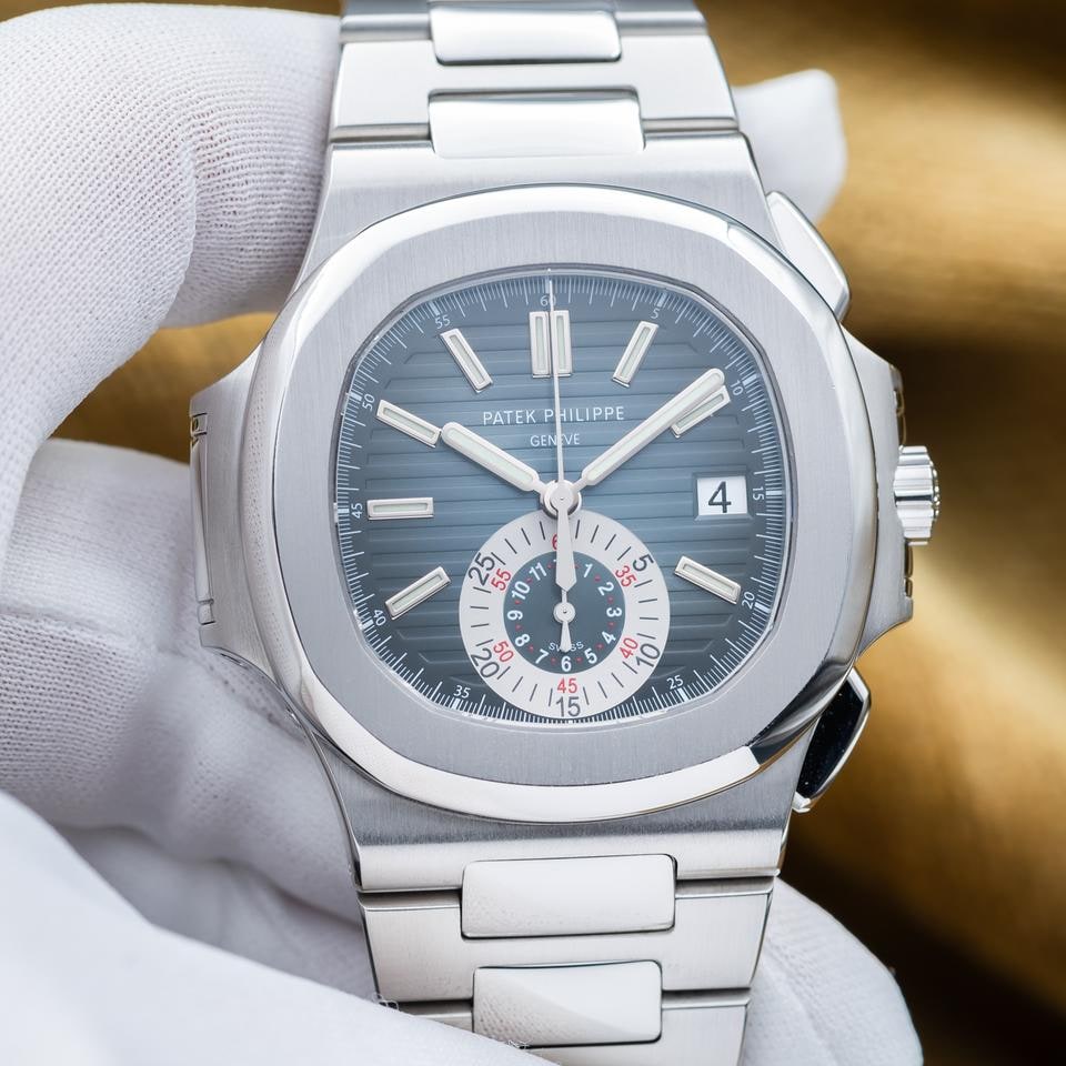 Patek Philippe Nautilus Chronograph ocelové pouzdro modrý ciferník 40 mm, 5980/1A-001 — 1 z 16