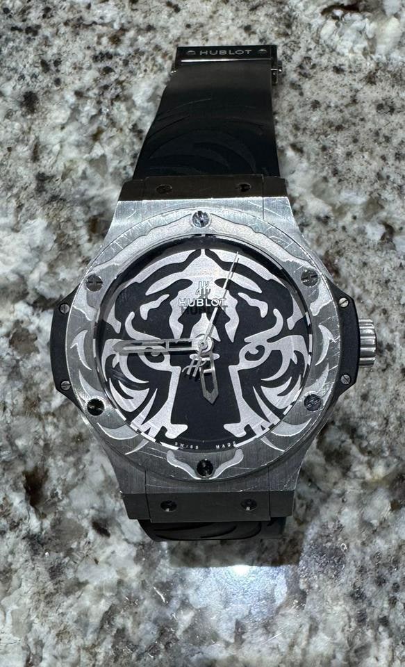 Hublot Big Bang Black Jaguar White Tiger Foundation 44mm Kompletní sada Originální krabice a dokumenty, 316.SX.4310.RX.BJW16 — 1 z 8