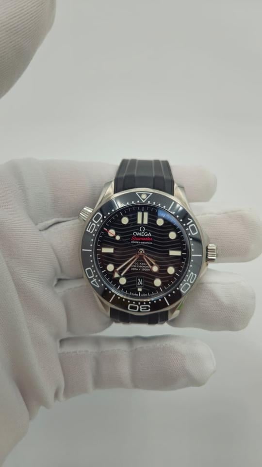 Omega Seamaster Diver 300M 42mm, 210.32.42.20.01.001 — 1 of 8