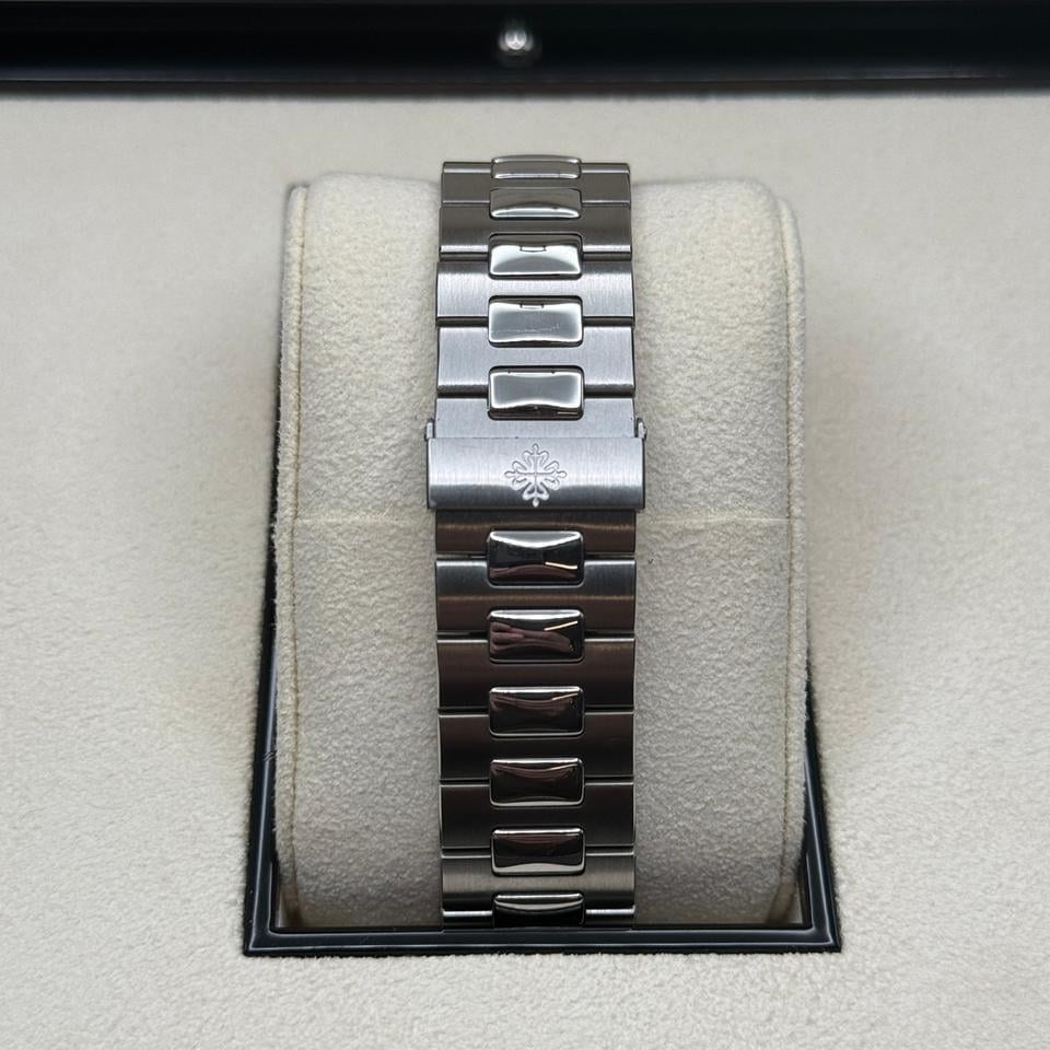 Patek Philippe Nautilus modrý ciferník nerezová ocel, 5711/1A-010 — 2 z 7