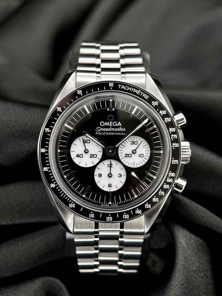 Omega Speedmaster Professional Moonwatch Kompletní sada Vynikající stav Reverse Panda Dial, 31030425001004 — 1 z 13