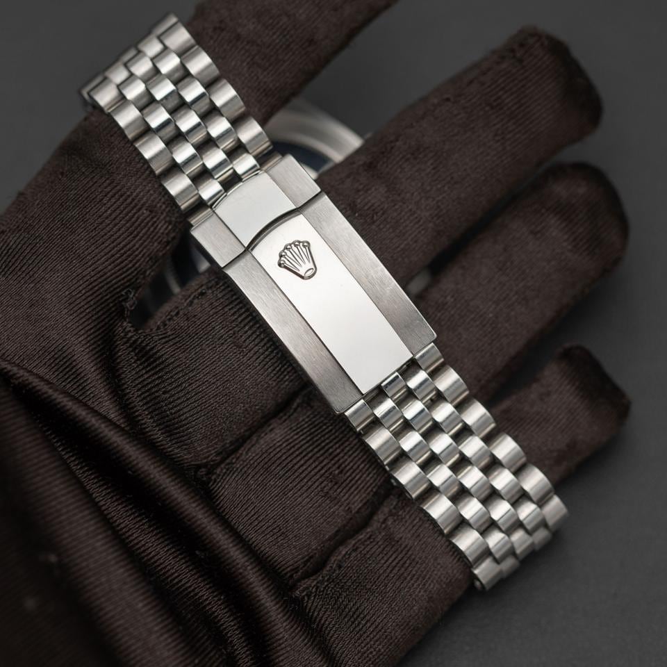 Rolex Datejust 41 Wimbledon Gray Dial, 126334 — 2 of 9