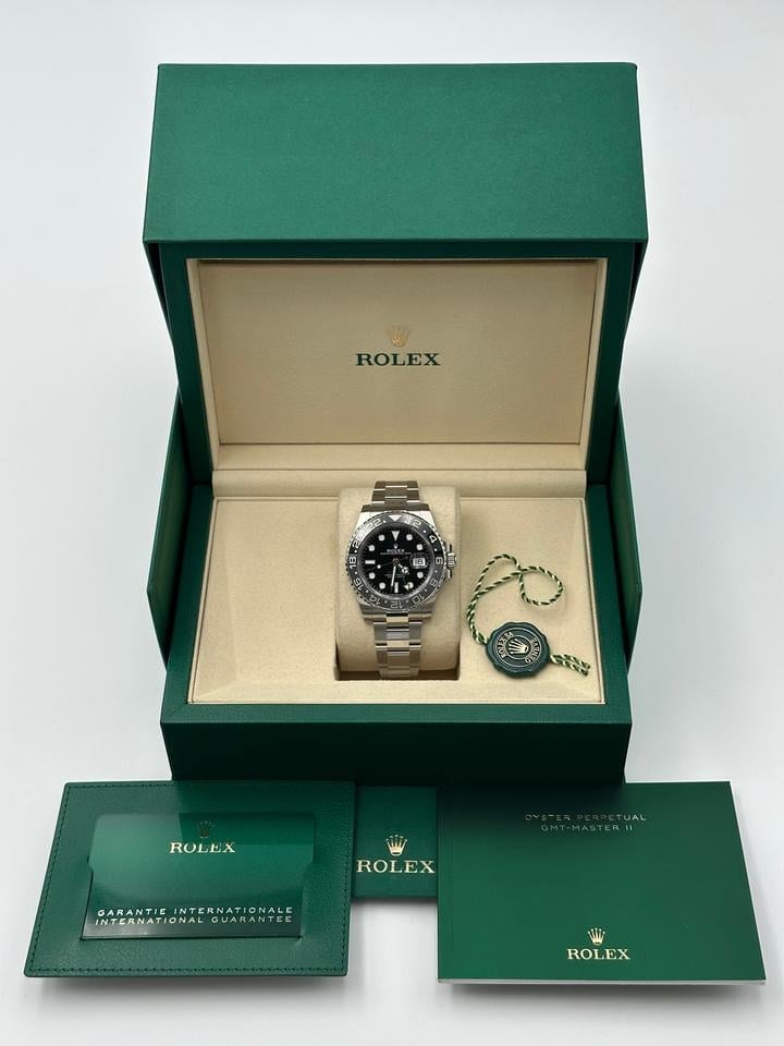 Rolex GMT Master II Bruce Wayne New Style Box 2025, 126710GRNR — 2 of 7