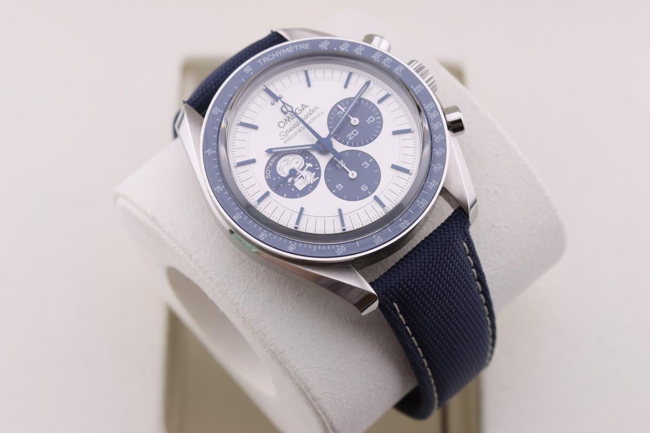 Omega Speedmaster Professional Moonwatch Snoopy Complete Set 2026, 310.32.42.50.02.001 — 2 of 13