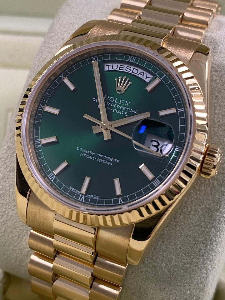 Rolex Day-Date President Yellow Gold Green Index Dial Like New Full Set RSC Card 2008, 118238 — 2 of 14