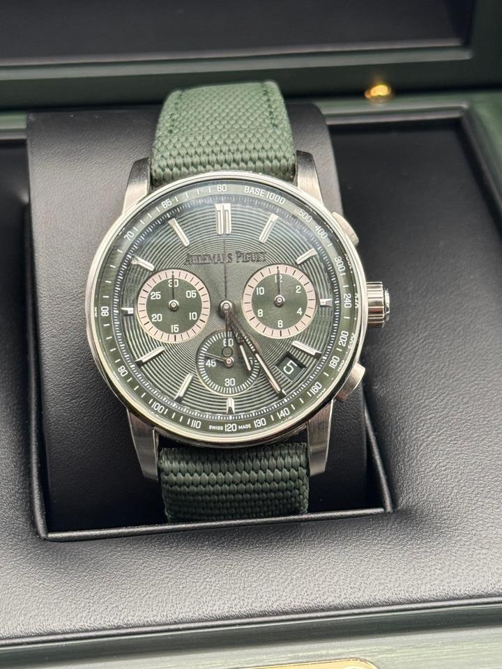 Audemars Piguet Code 11.59 Samonatahovací chronograf, 26393ST.OO.A056KB.01 — 1 z 9
