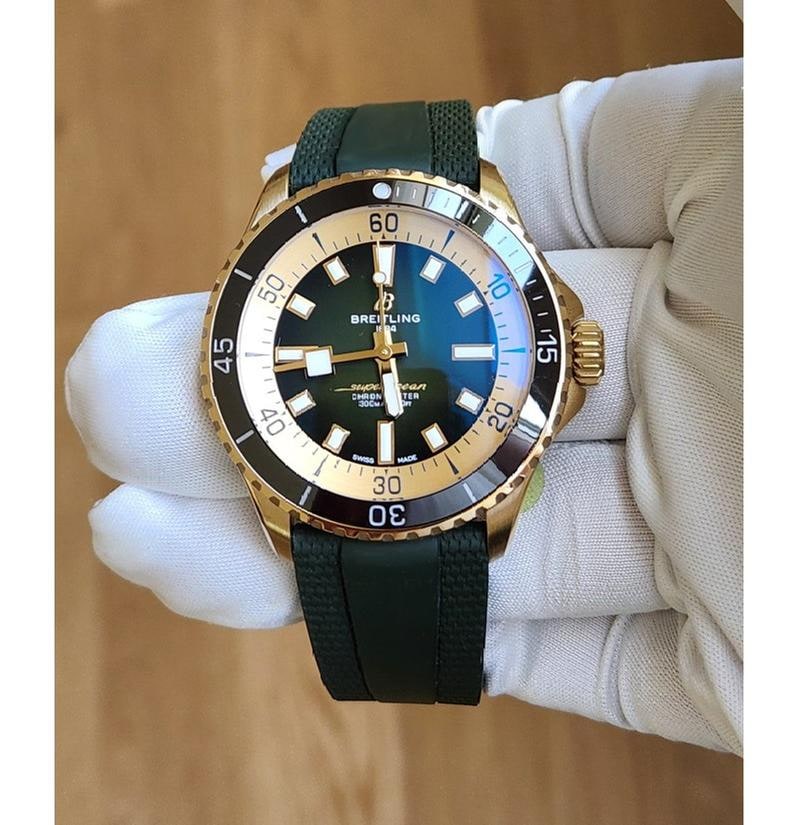 Breitling Superocean Automatic 42 Bronze Grün Brandneu Ungetragen Full Set Breitling Garantie 2026, N17375201L1S1 — 1 von 5