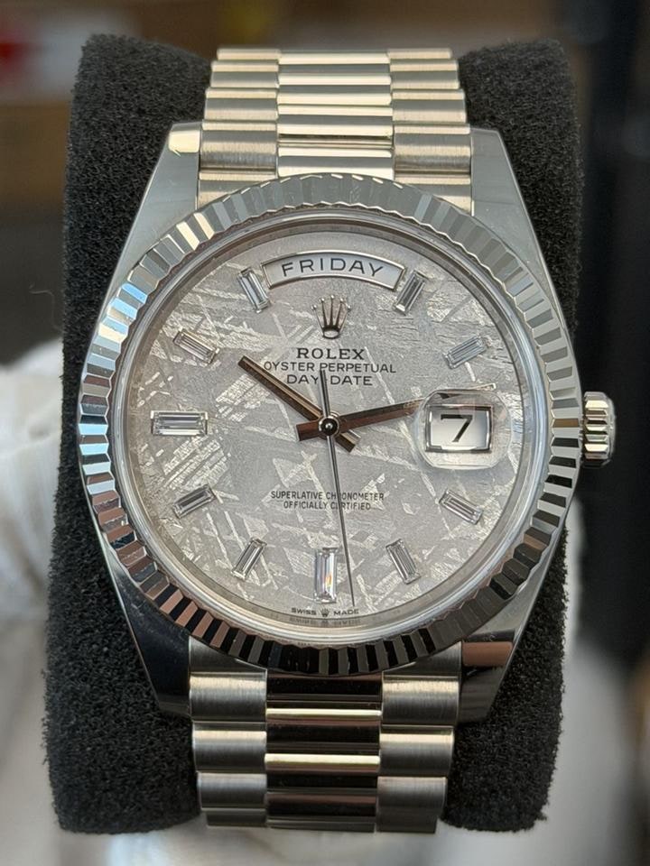 Rolex Day Date 40 bílé zlato meteoritový bagetový ciferník plná sada, 228239 — 1 z 11