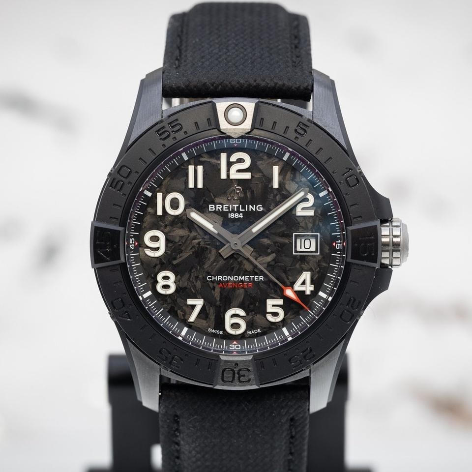 Breitling Avenger Night Mission 42 Carbon Keramik Garantie Zusätzliches Armband, S17328101B1X1 — 1 von 14