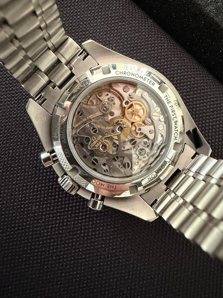 Omega Speedmaster Professional Moonwatch Bílá kompletní sada 2025, 310.30.42.50.04.001 — 2 z 14