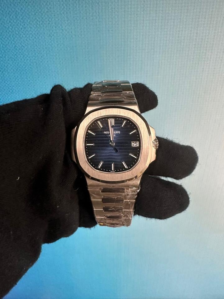 Patek Philippe Nautilus Bílé zlato, 5811/1G-001 — 2 z 3