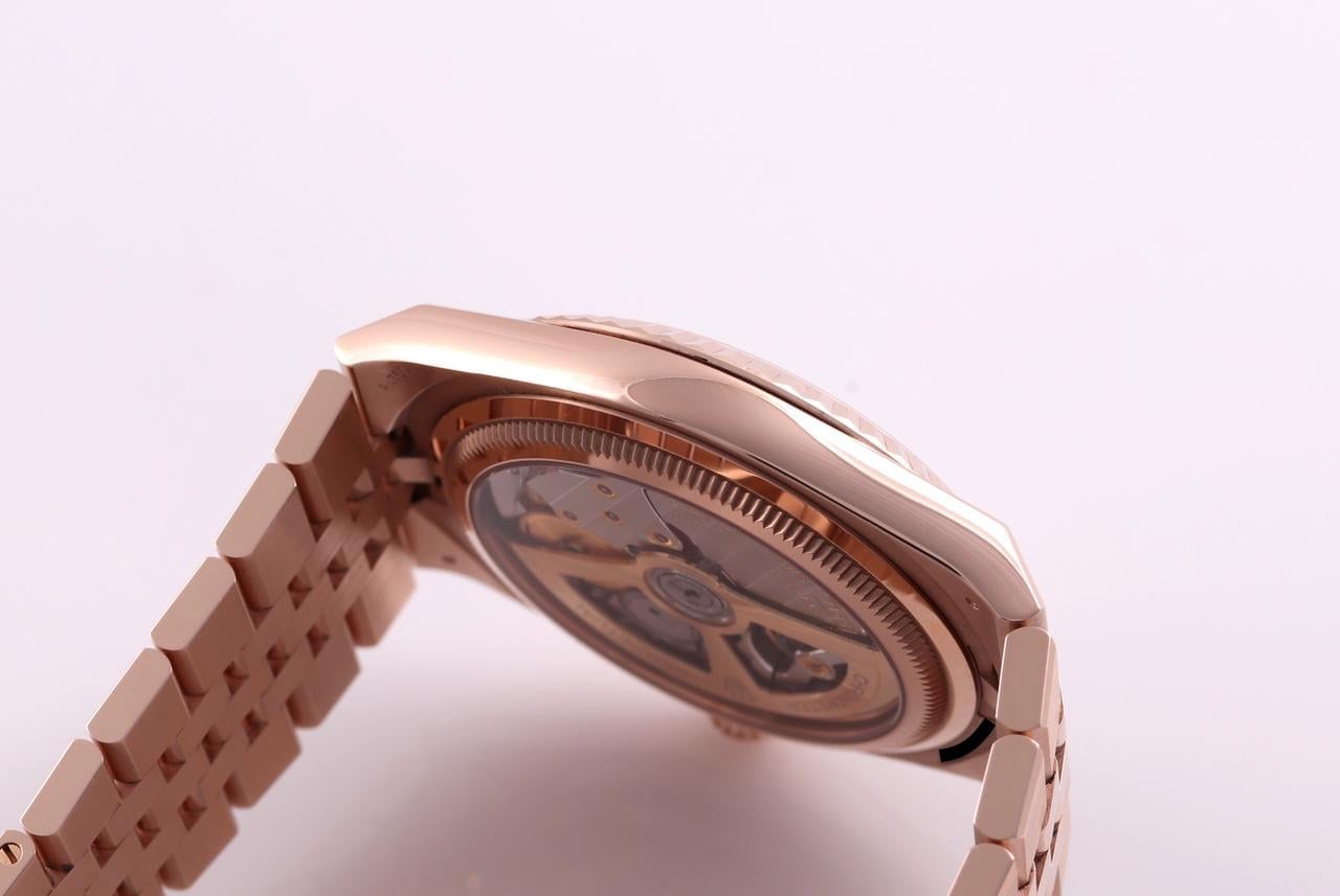 Rolex Land Dweller 40 bílý ciferník Everose Gold Full Set, 127335 — 2 z 13
