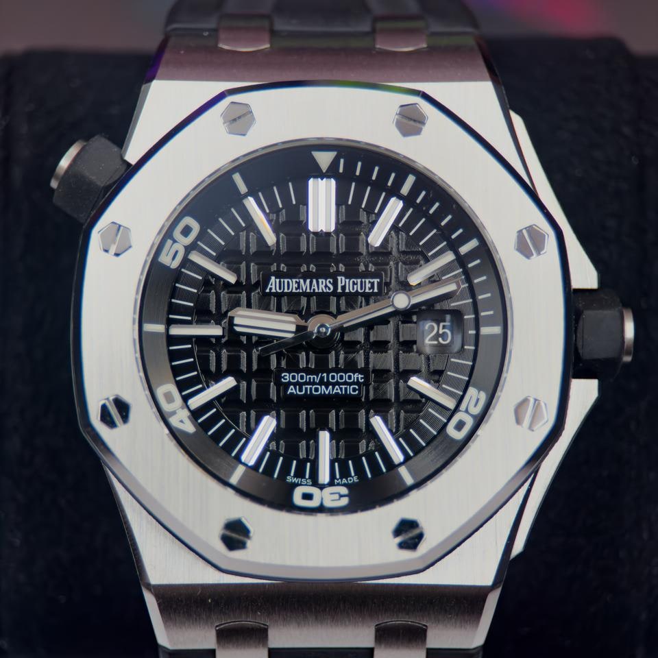 Audemars Piguet Royal Oak Offshore Diver 15703 ST Full Set Topzustand, 15703ST.OO.A002CA.01 — 1 von 10