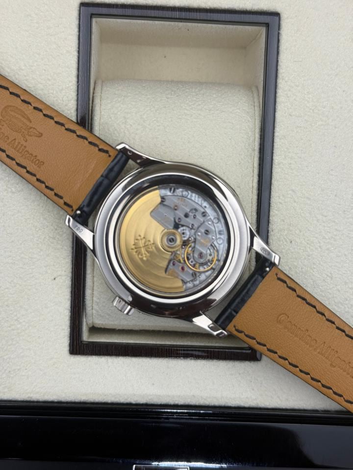 Patek Philippe Jahreskalender, 5205G-010 — 2 von 8