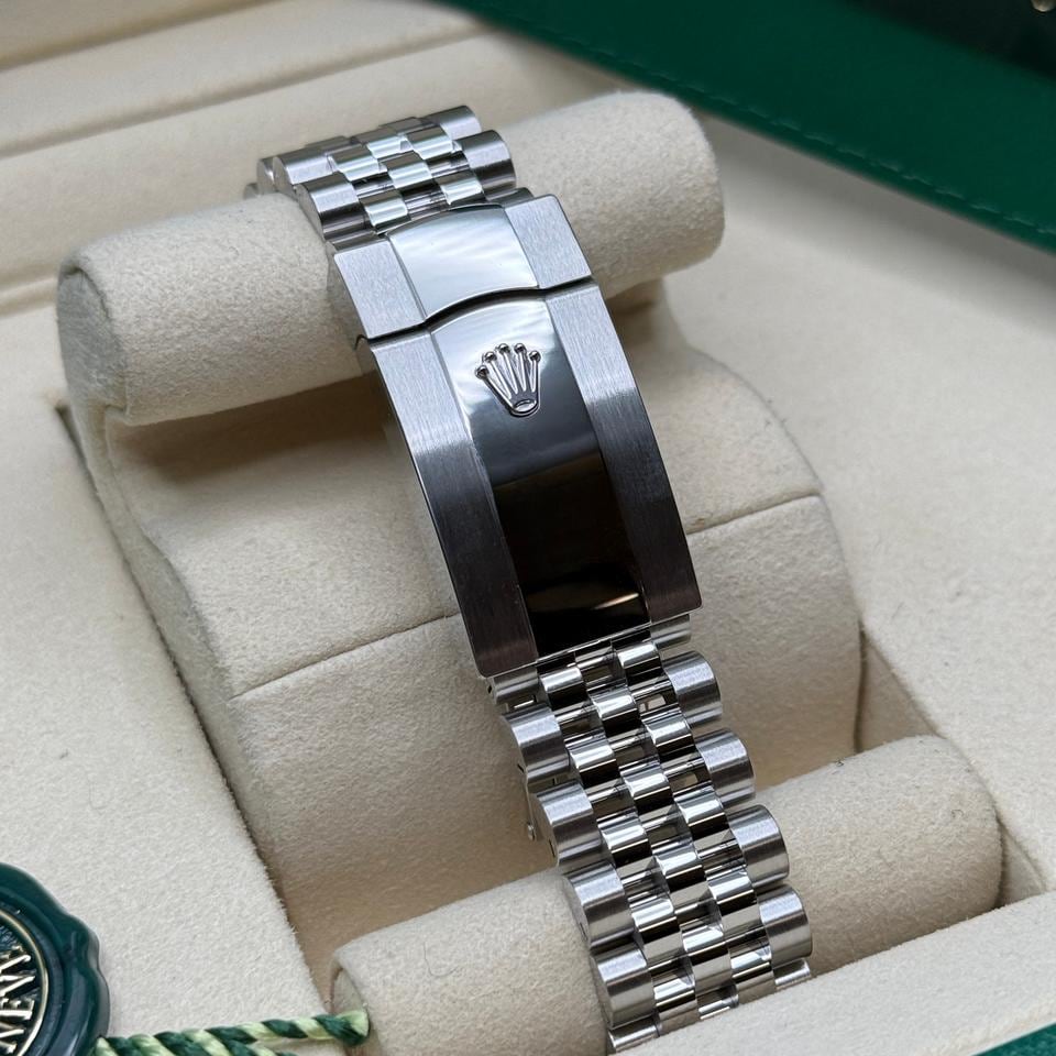 Rolex Datejust 41 Mint Green Index Dial Stainless Steel Smooth Bezel Jubilee Bracelet Zcela nové 2026, 126300 — 2 z 7