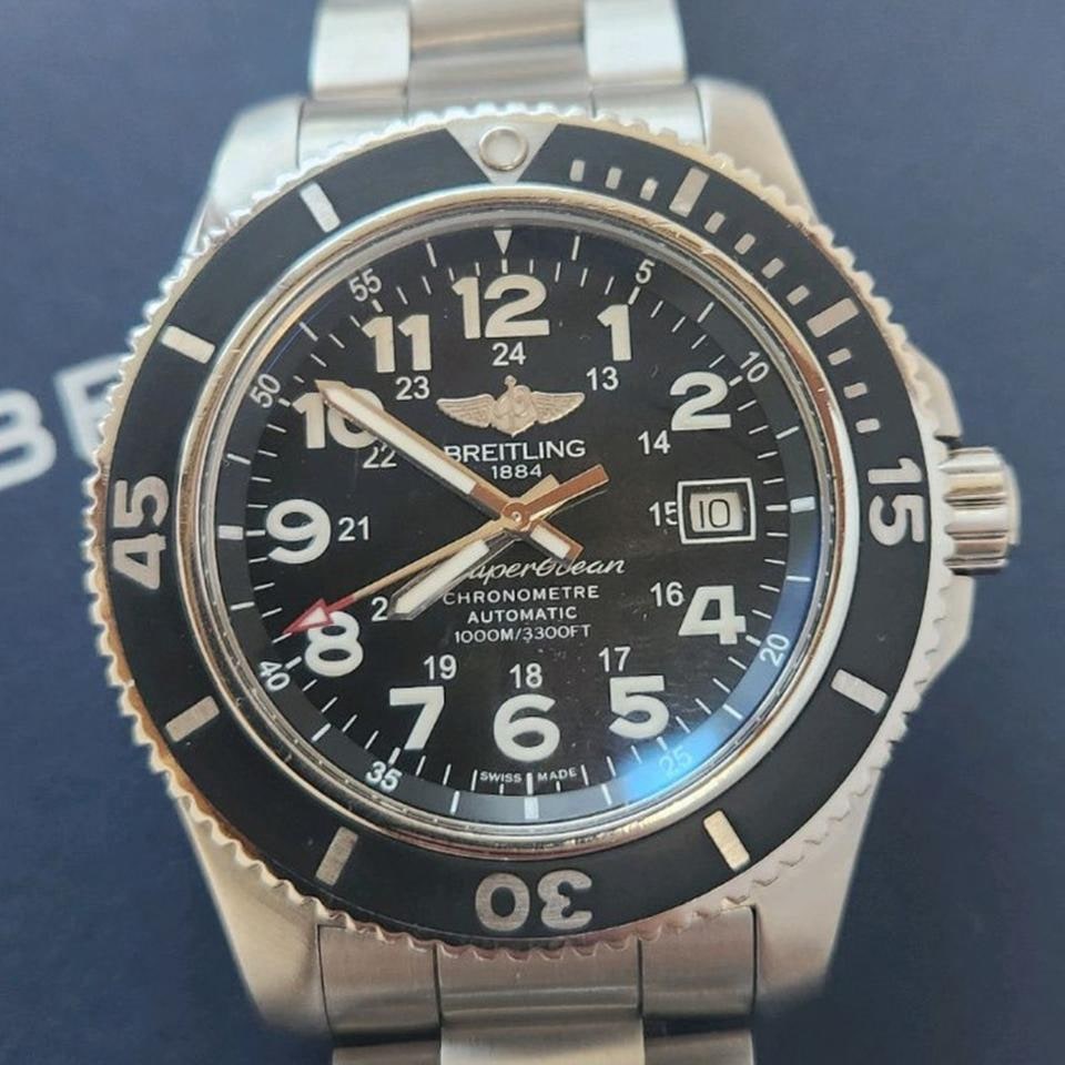 Breitling Superocean II Schwarzes Zifferblatt Stahlarmband, A17392D7/BD68/162A — 1 von 8