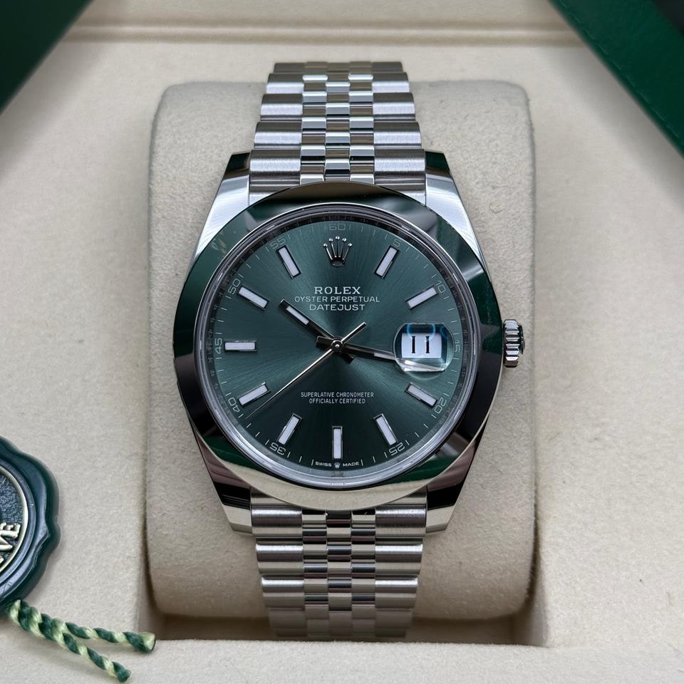 Rolex Datejust 41 Mint Green Index Dial Stainless Steel Smooth Bezel Jubilee Bracelet Zcela nové 2026, 126300 — 1 z 7