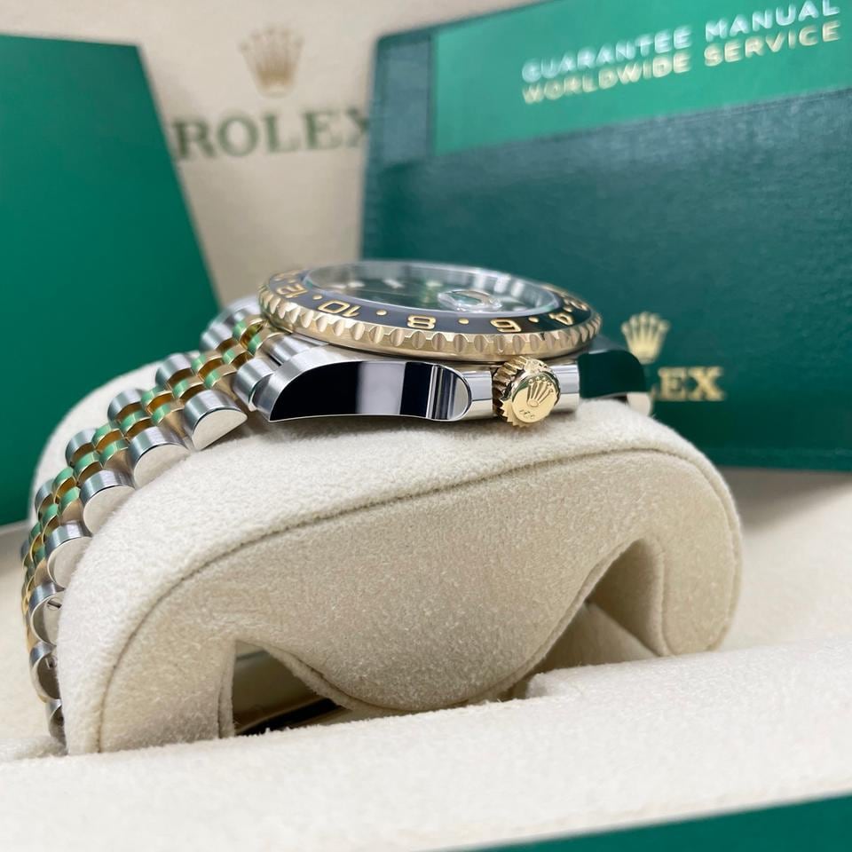 Rolex GMT Master II žluté zlato nerezová ocel 40 mm jubilejní náramek plná sada nenošené kompletní krabice papíry, 126713GRNR — 2 z 10