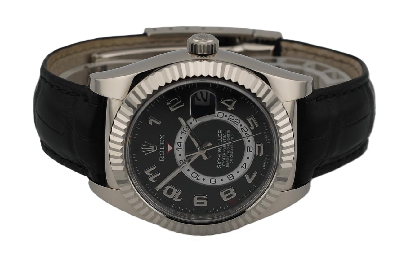 Rolex Sky Dweller 18K bílé zlato 42mm černý arabský ciferník kožený řemínek, 326139 — 2 z 16