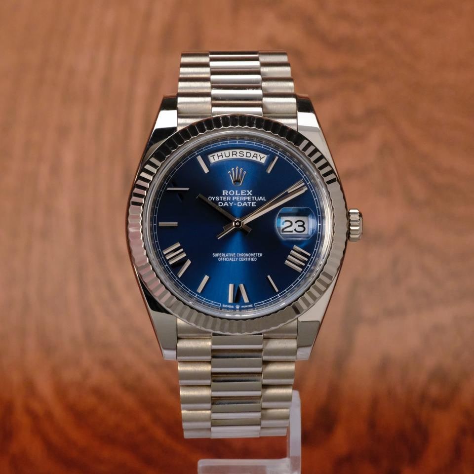 Rolex Day Date 40 bílé zlato modrý římský ciferník plná sada, 228239 — 1 z 12