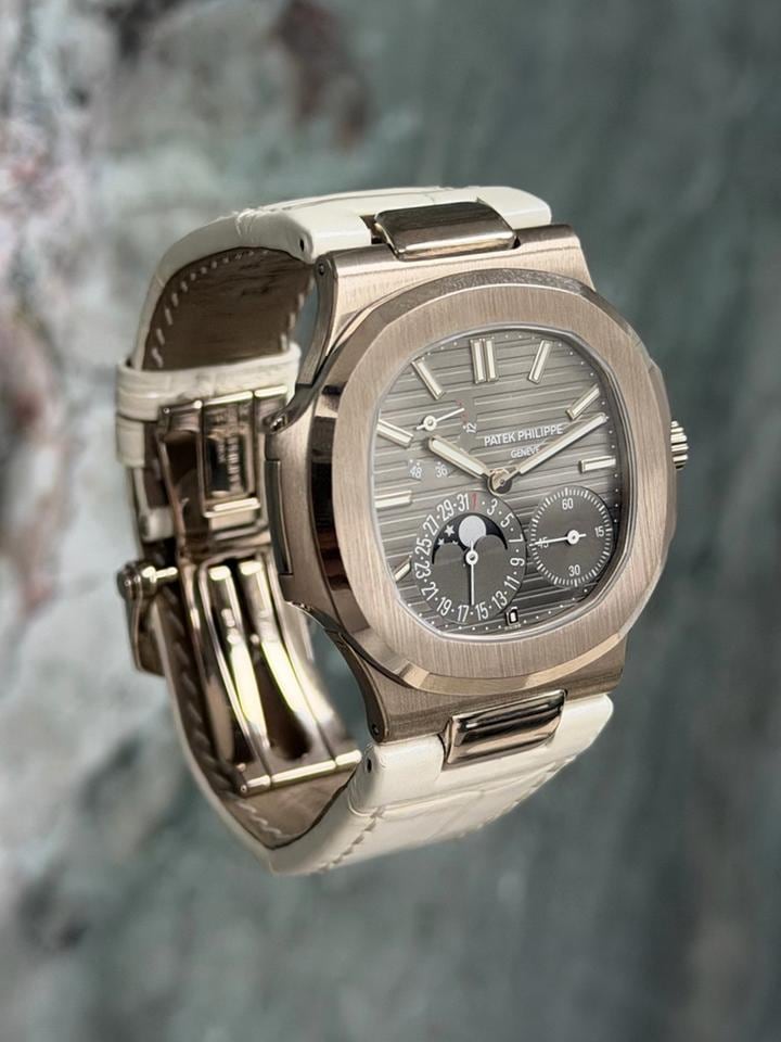 Patek Philippe Nautilus Moonphase krabička a papíry 2010, 5712G — 2 z 5