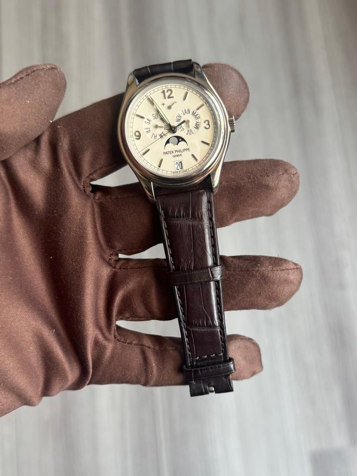 Patek Philippe Annual Calendar Only, 5146G-001 — 2 z 11