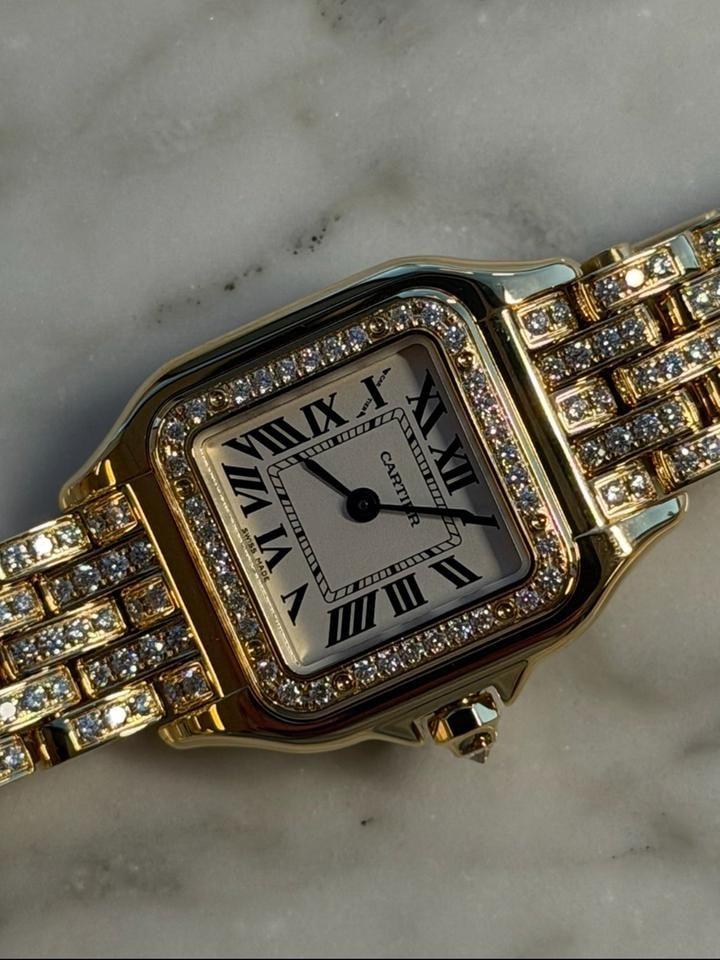 Cartier Panthère de Cartier Klein 30,3 x 22mm Weißes Zifferblatt Diamantlünette Diamantarmband Ungetragen, WJPN0059 — 1 von 9