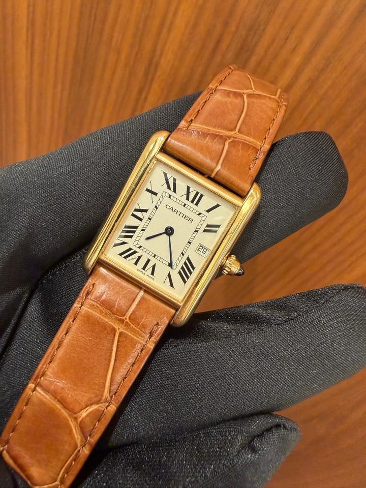 Cartier Tank Louis Cartier neleštěné 18K žluté zlato, 2441 — 1 z 14