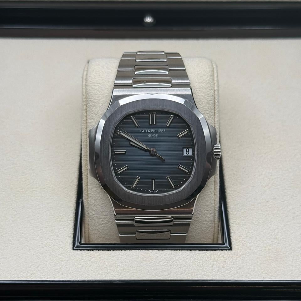 Patek Philippe Nautilus modrý ciferník nerezová ocel, 5711/1A-010 — 1 z 7
