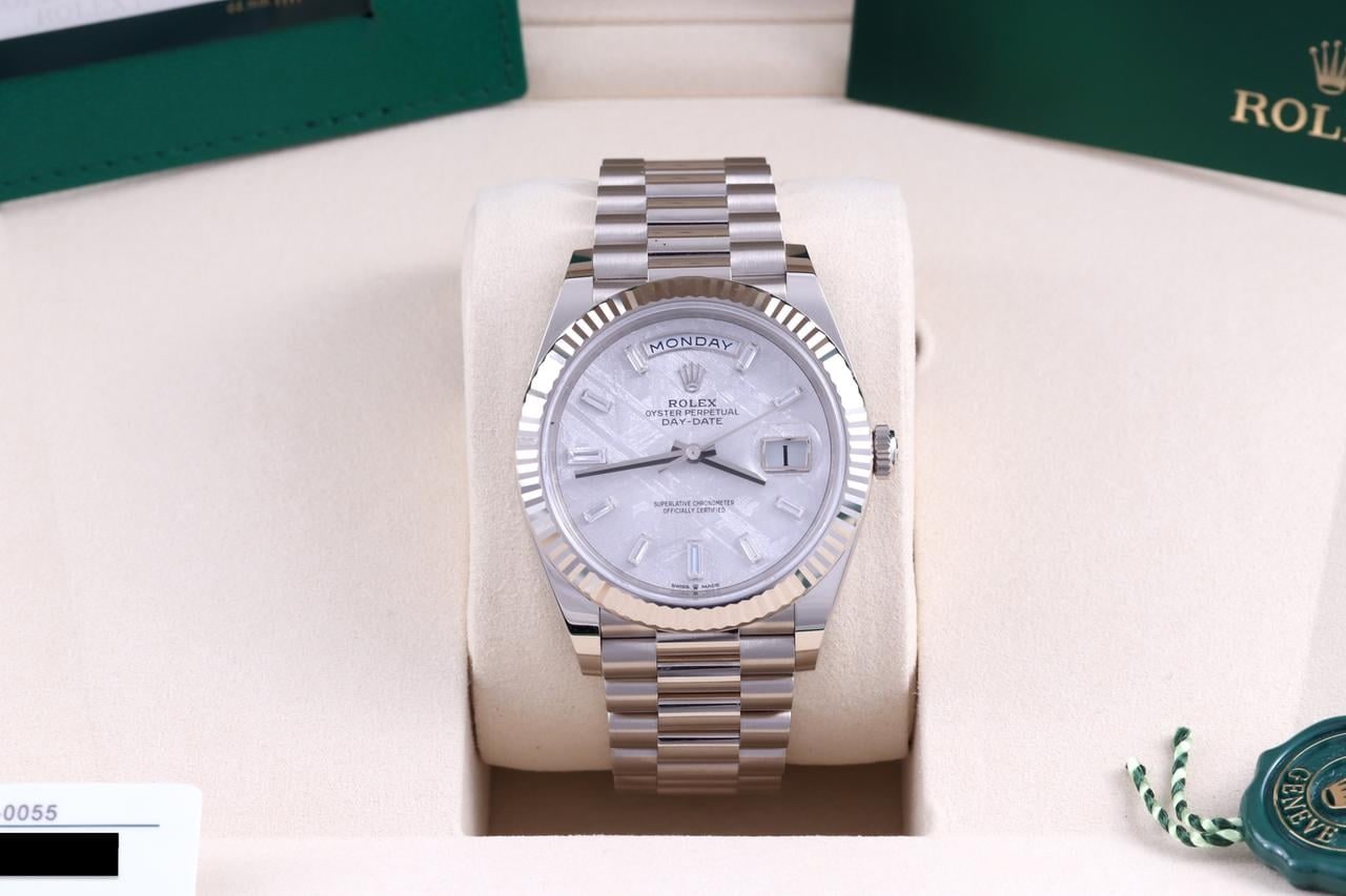 Rolex Day Date 40 Meteorit Baguette Ciferník Bílé Zlato Kompletní Sada, 228239 — 1 z 13