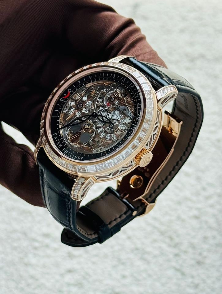Patek Philippe Minutenrepetition Grand Complications Ewiger Kalender Diamantlünette Roségold 2026, 5304/301R-001 — 2 von 8