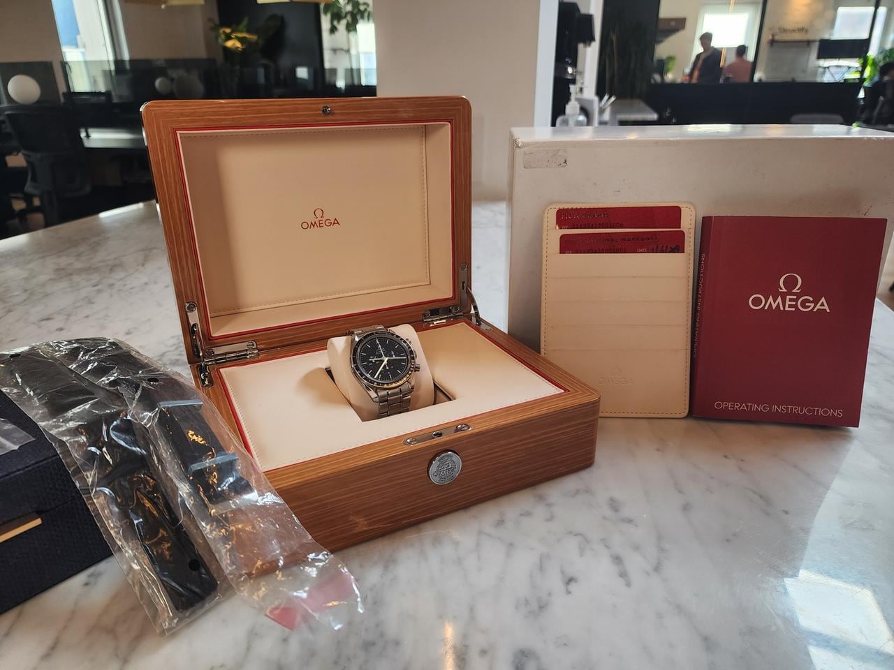Omega Speedmaster Professional Moonwatch Complete Sapphire Sandwich MSRP, 311.30.42.30.01.006 — 2 z 20