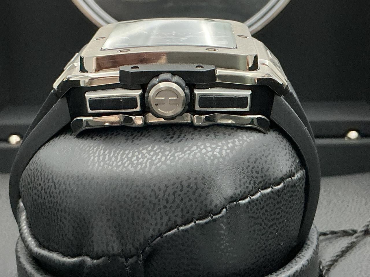 Hublot Square Bang Automatik Titan 2023 Sehr guter Zustand, 821.NX.0170.RX — 2 von 9