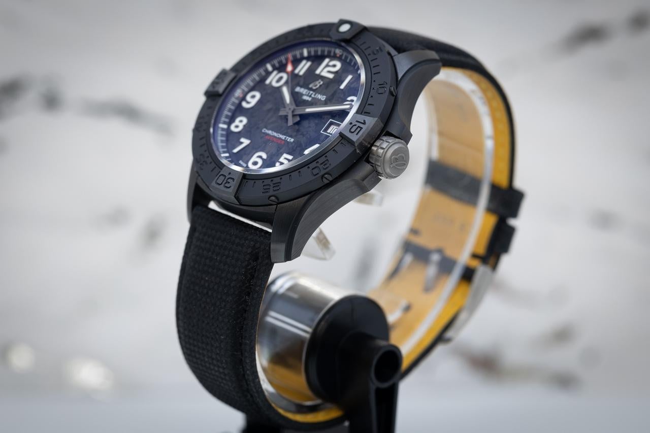Breitling Avenger Night Mission 42 Carbon Keramik Garantie Zusätzliches Armband, S17328101B1X1 — 2 von 14