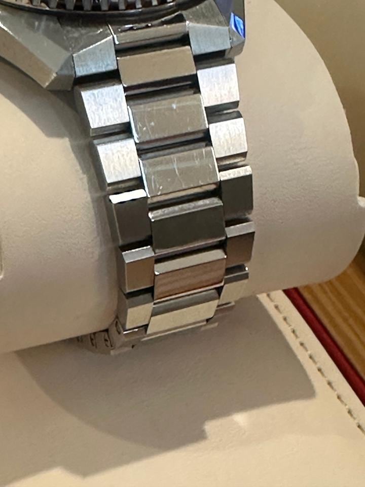 Omega Seamaster Planet Ocean 600m Full Set Purchased at Boutique, 217.30.42.21.01.002 — 2 of 10