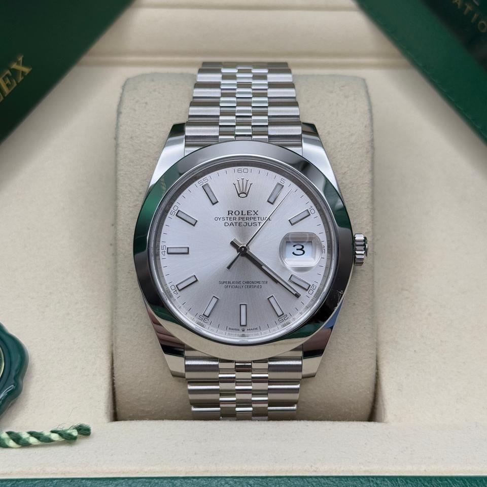 Rolex Datejust 41 stříbrný indexový ciferník ocel hladká luneta jubilee náramek zcela nové 2026, 126300 — 1 z 8