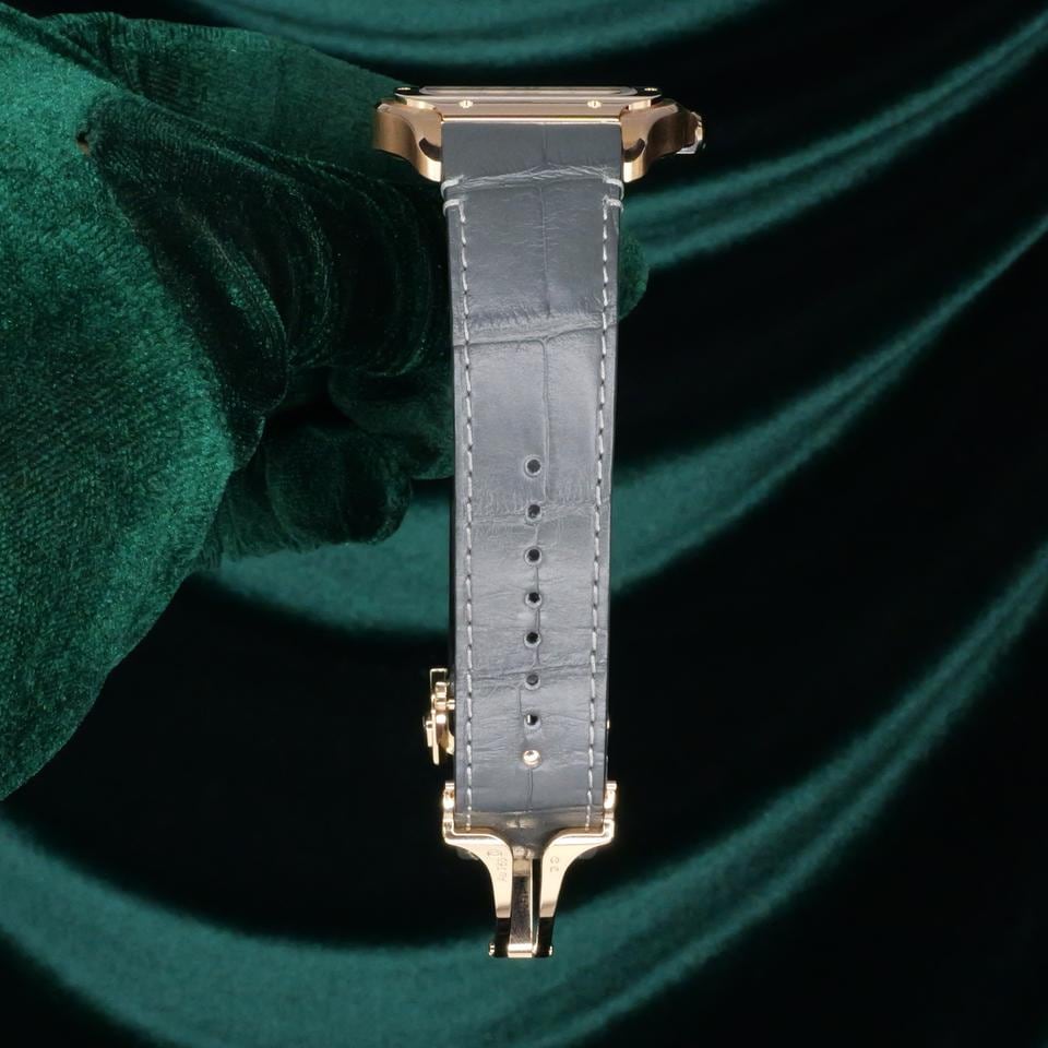 Cartier Santos de Cartier Weißes Zifferblatt 18K Roségold Graues Lederarmband Neuwertig Komplettes Set, WGSA0019 — 2 von 16