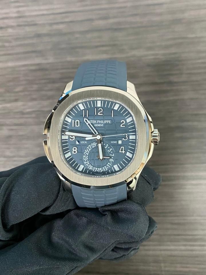 Patek Philippe Aquanaut Travel Time White Gold, 5164G — 1 of 3