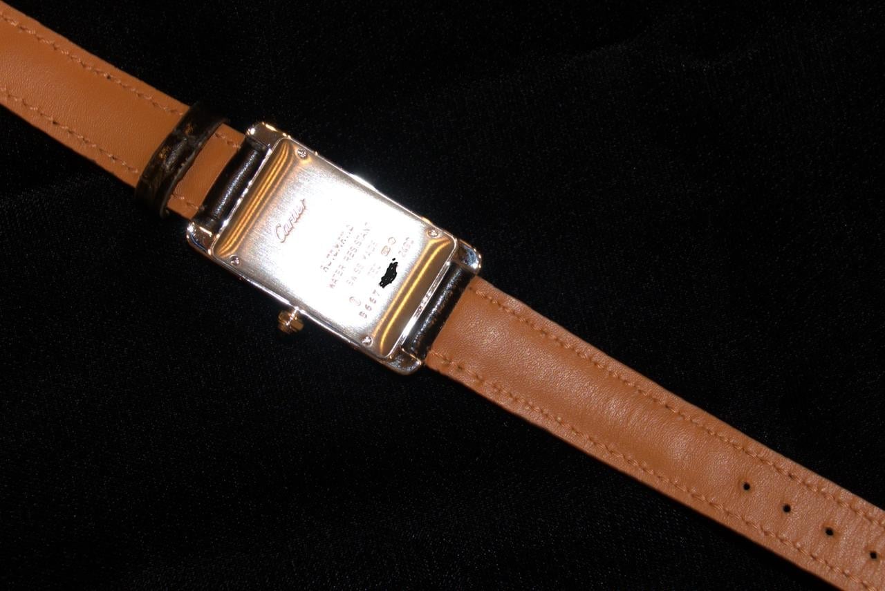 Cartier Tank Américaine 18K bílé zlato automatický datum stříbrný římský ciferník, 2490 — 2 z 15