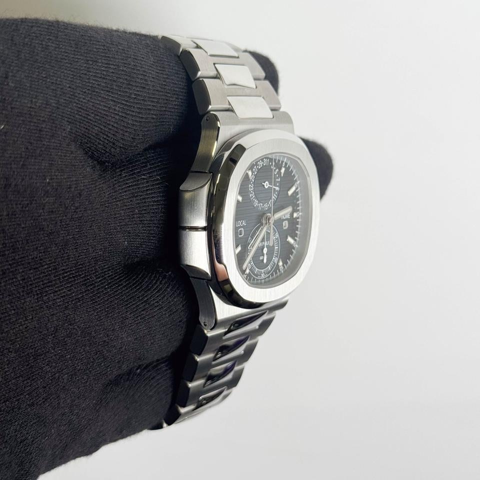 Patek Philippe Nautilus 40,5mm hodinky s modrým ciferníkem, 5990/1A-001 — 2 z 6