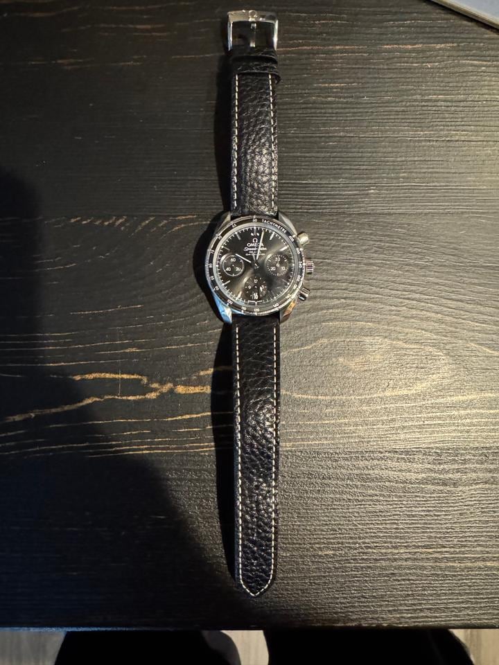 Omega Speedmaster Co Axial Chronograph OEM Leder Faltschließe ohne Stahlband, 324.30.38.50.01.001 — 2 von 7