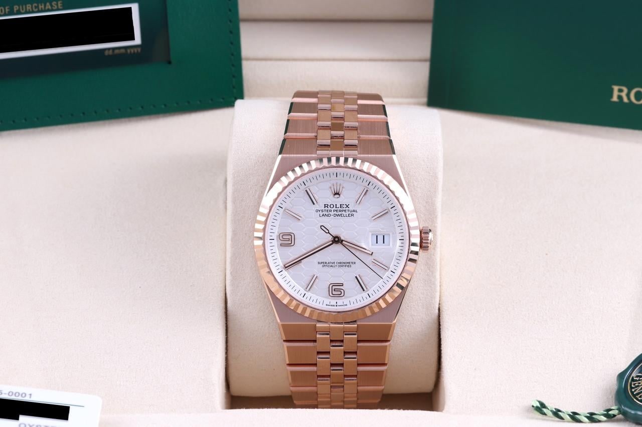 Rolex Land Dweller 40 bílý ciferník Everose Gold Full Set, 127335 — 1 z 13