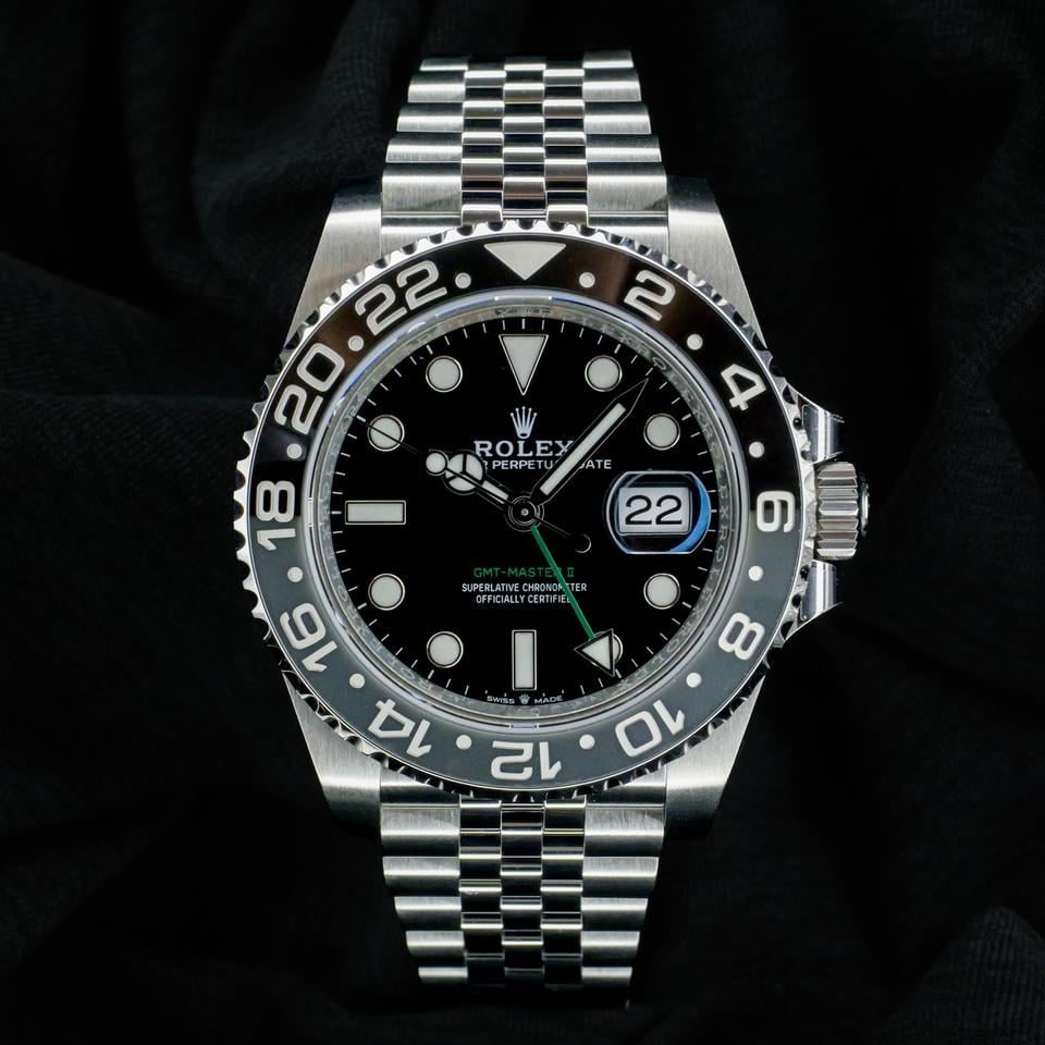 Rolex GMT Master II Bruce Wayne Jubilee 40mm Mint Complete Set, 126710GRNR — 1 z 12