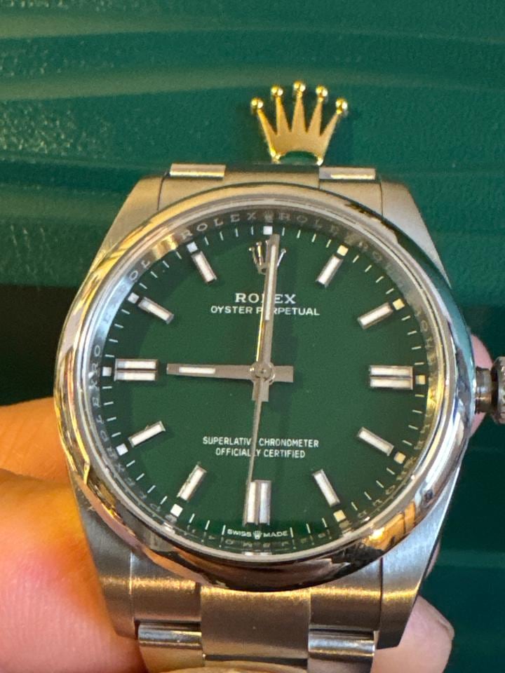 Rolex Oyster Perpetual 36 zelený ciferník, nenošené, 126000 — 2 z 9