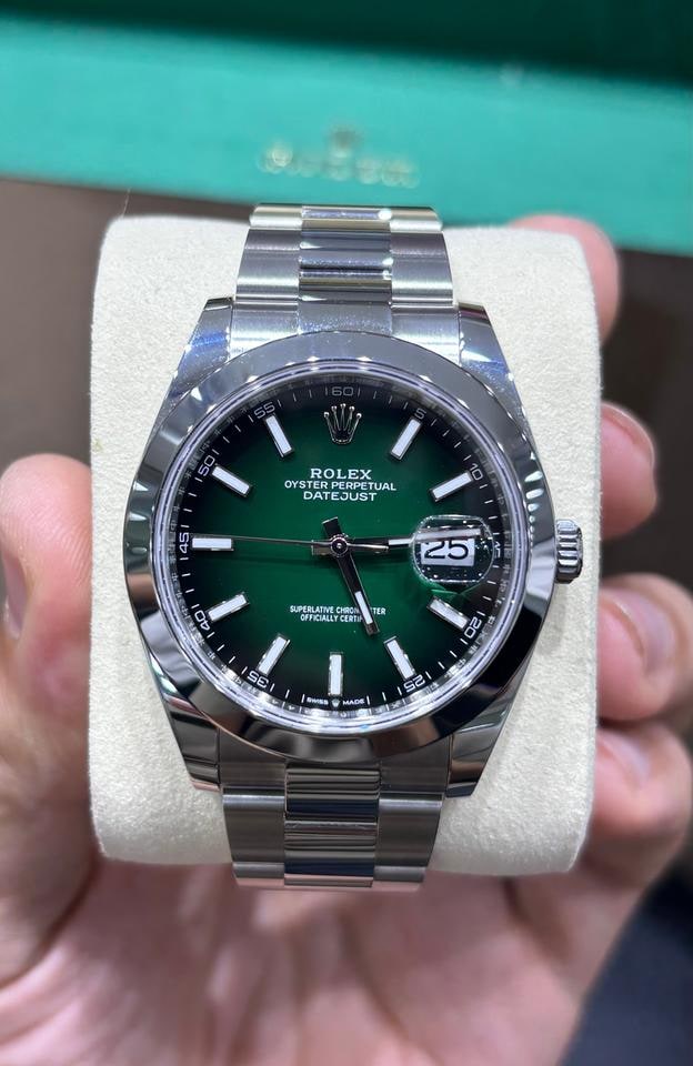Rolex Datejust 41 zelený ombre ciferník náramek Oyster nerezová ocel plná sada 2026, 126300 — 1 z 6