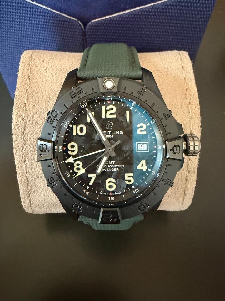 Breitling Avenger Automatic GMT 44 Night Mission Hervorragender Zustand Box und Papiere 2025, S32320101B1X1 — 1 von 20