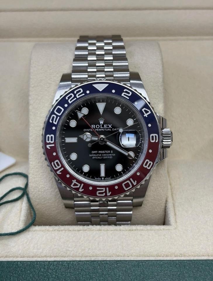 Rolex GMT Master II černý ciferník jubilee náramek 2021, 126710BLRO — 1 z 8