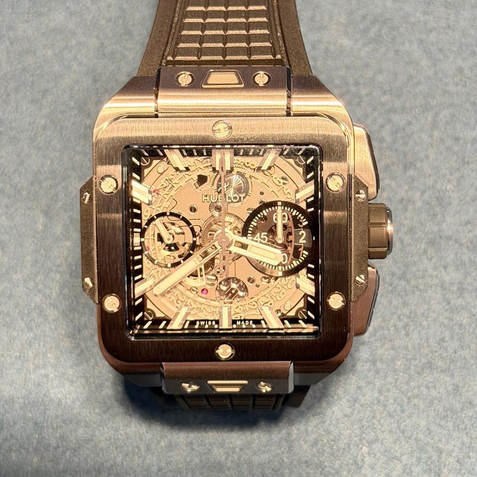 Hublot Square Bang Unico 42mm Titan Keramik, 821.NM.0170.RX — 1 von 8