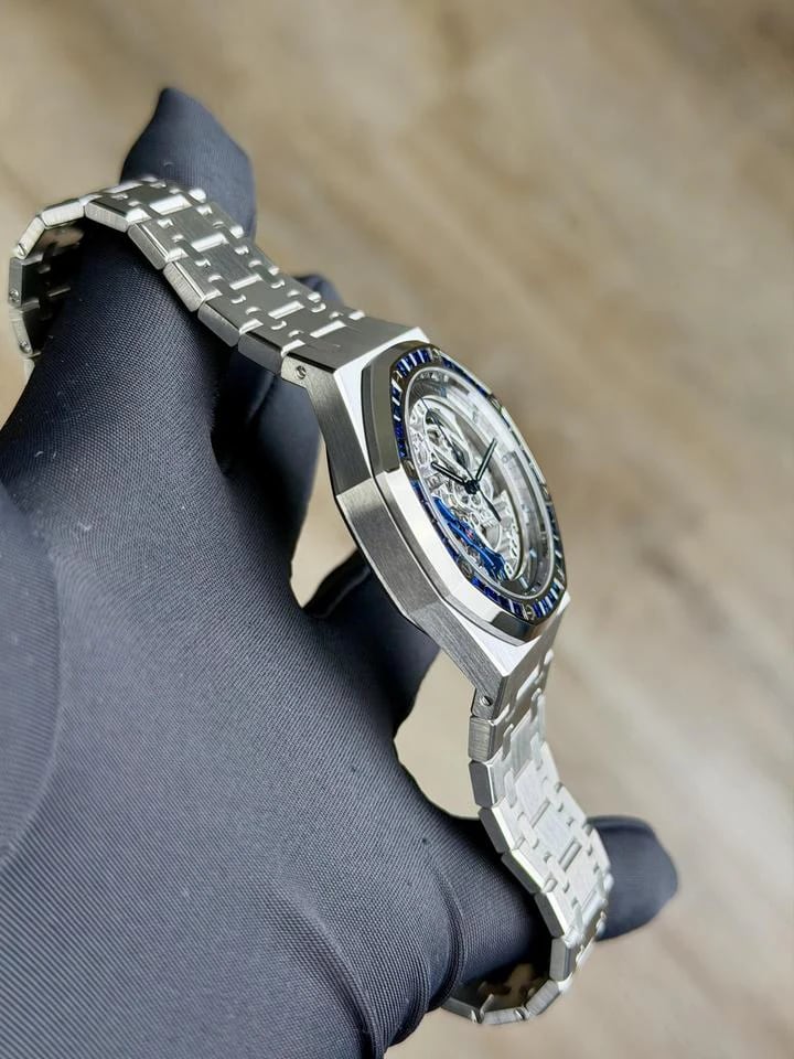 Audemars Piguet Royal Oak Double Balance Wheel Openworked 41mm Weißgold Blaue Saphir Lünette 15412BC.SS.1220BC.02 — 2 von 8